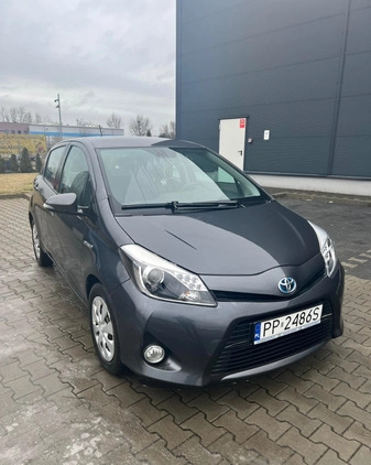 Toyota Yaris cena 33900 przebieg: 208000, rok produkcji 2014 z Piła małe 301